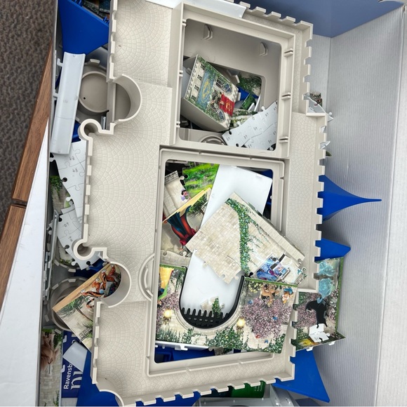 SALE-Disney-Ravensburger 3-D puzzle-Cinderella Castle-IOB-216pc complete-RARE - Picture 4 of 12